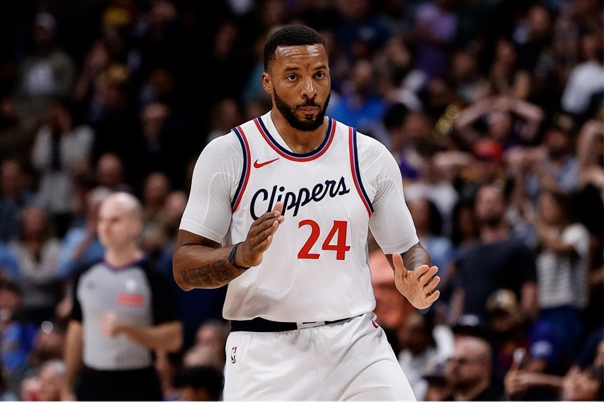 火箭客场大胜骑士,哈登砍下+ 火箭客场大胜骑士,哈登砍下+