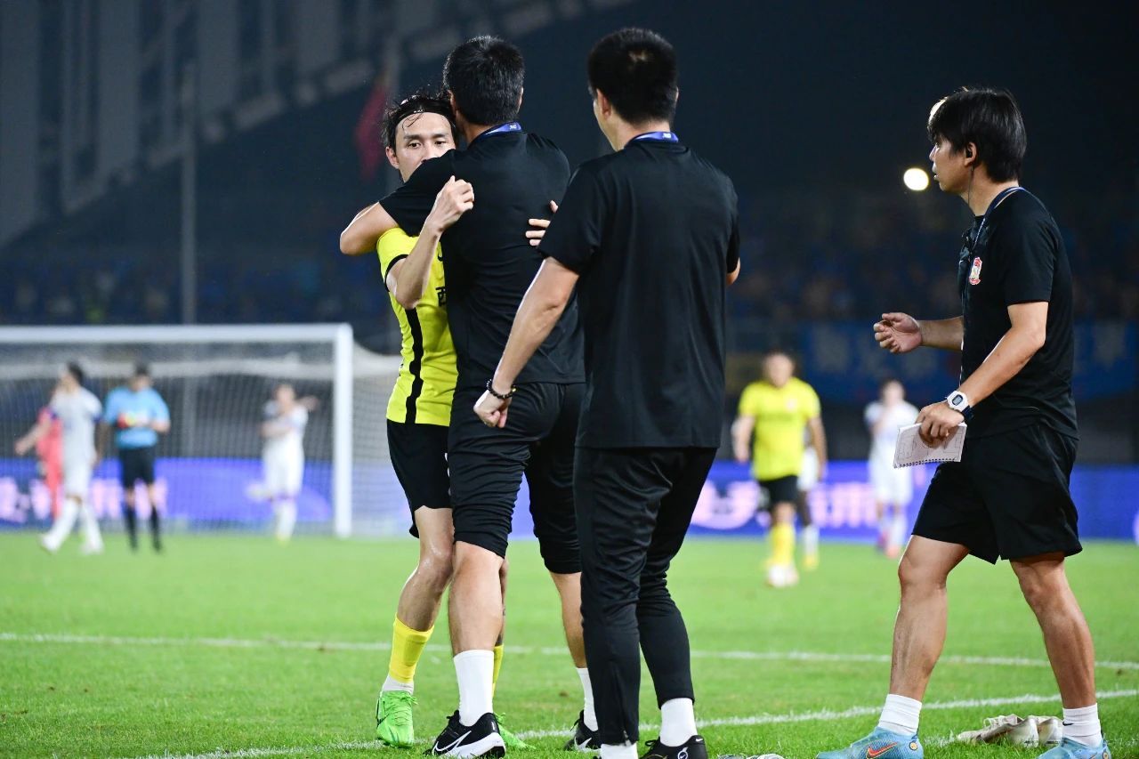 富力战胜对手,球队保持连胜状态 富力战胜对手,球队保持连胜状态