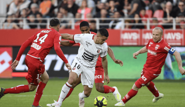 摩纳哥主教练调整战术,迎战强敌 摩纳哥主教练调整战术,迎战强敌