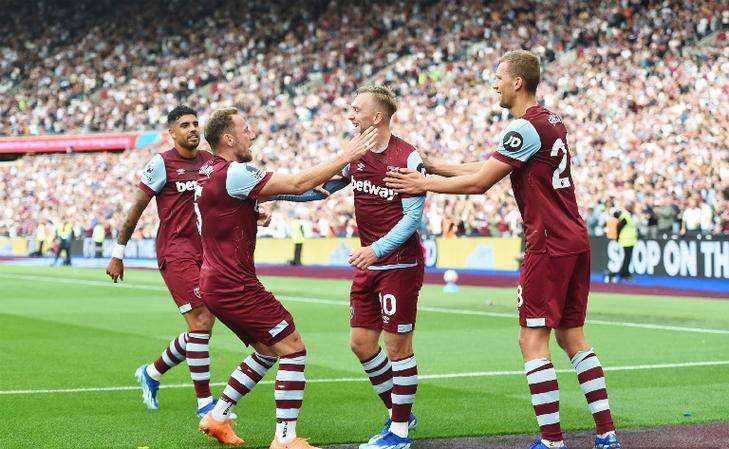 关于南安普顿主场惊险胜利,庆祝胜利的信息 关于南安普顿主场惊险胜利,庆祝胜利的信息