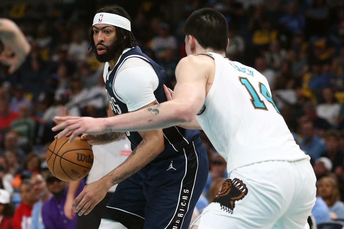 关于独行侠迎战灰熊，神奇逆转取得关键胜利的信息