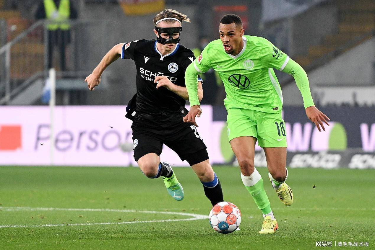 沃尔夫斯堡险胜汉诺威，保住前四席位