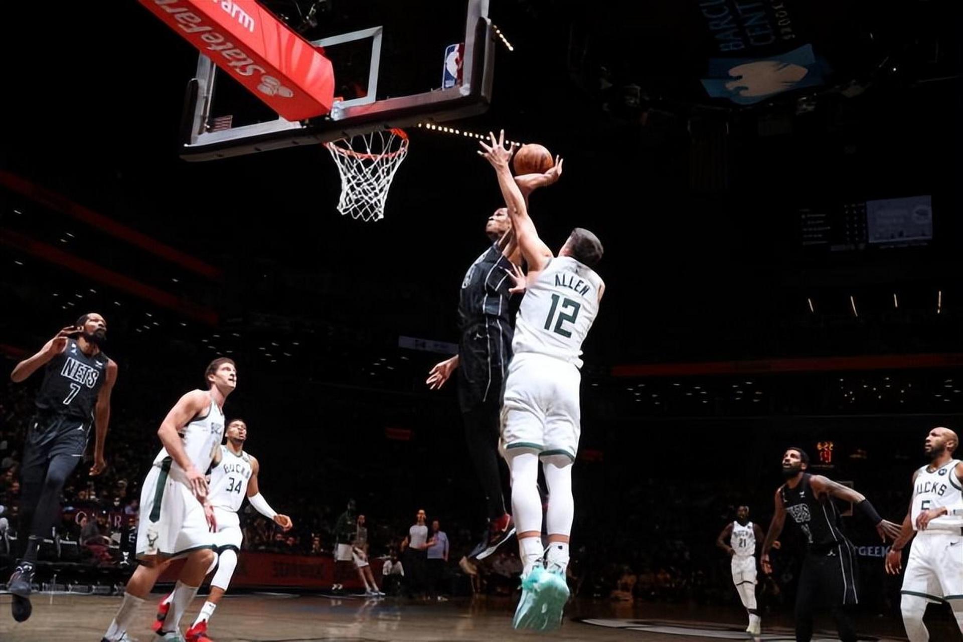 雄鹿轻取篮网,杜兰特带队取胜 雄鹿轻取篮网,杜兰特带队取胜