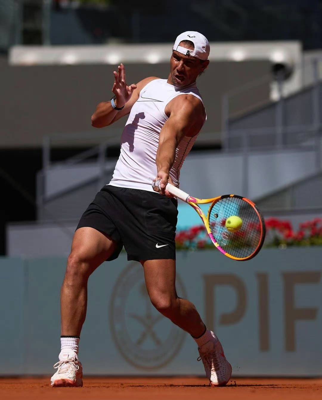 拉沃尔杯逆转年终总决赛,纳达尔状态火热 拉沃尔杯逆转年终总决赛,纳达尔状态火热