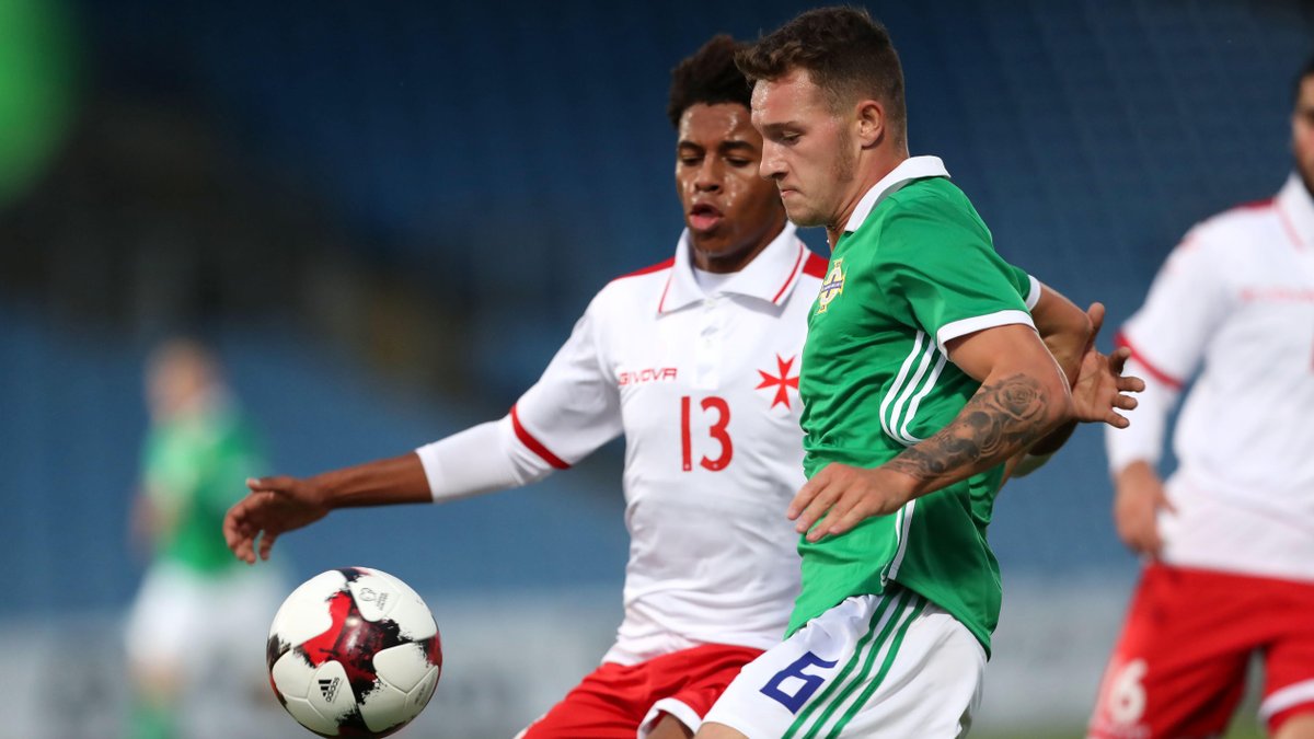 北爱尔兰队首场失利,遭遇挑战 北爱尔兰队首场失利,遭遇挑战